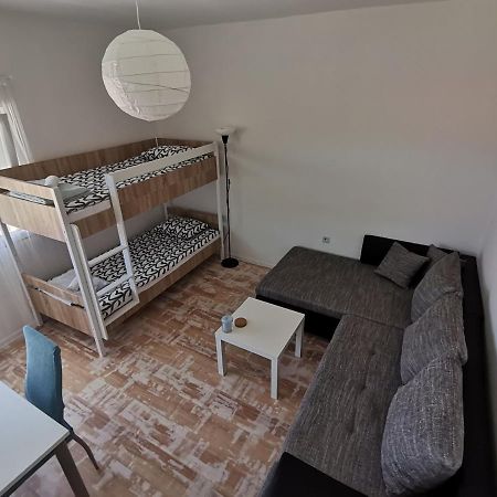 Ema & Mila 2 Apartment Knin Bagian luar foto