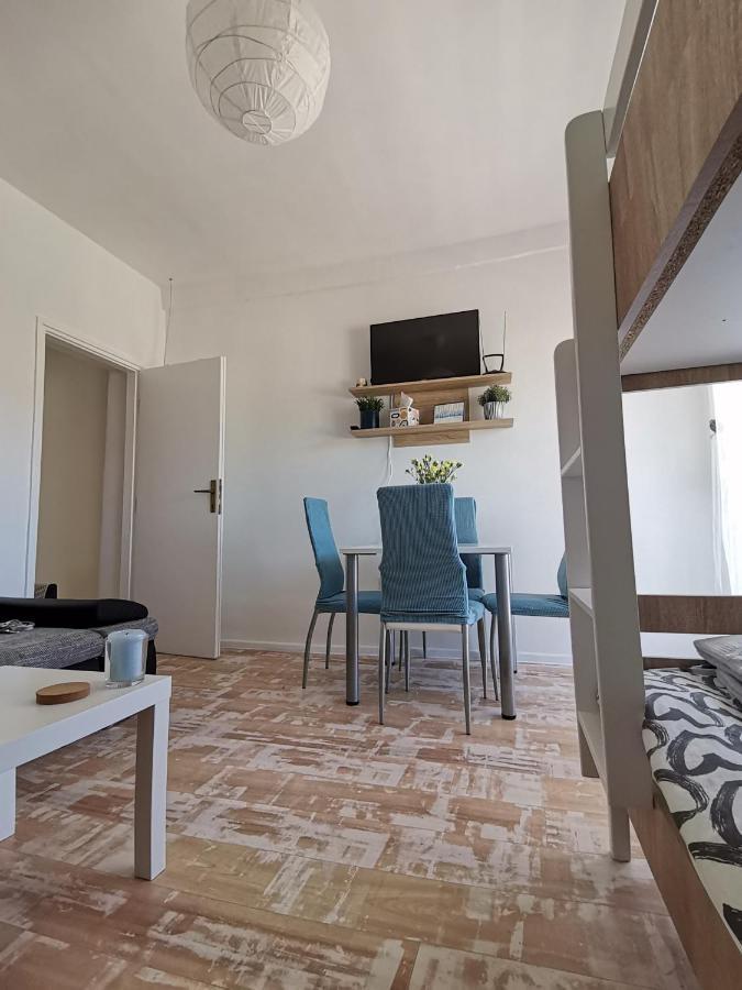 Ema & Mila 2 Apartment Knin Bagian luar foto